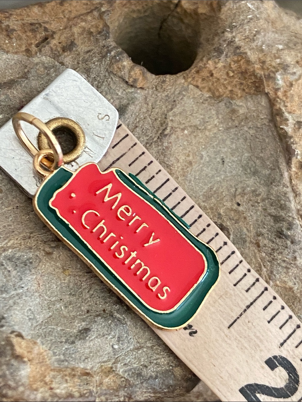 5/$10❤️❤️❤️NEW Merry Christmas Charm Pendant - Picture 3 of 3